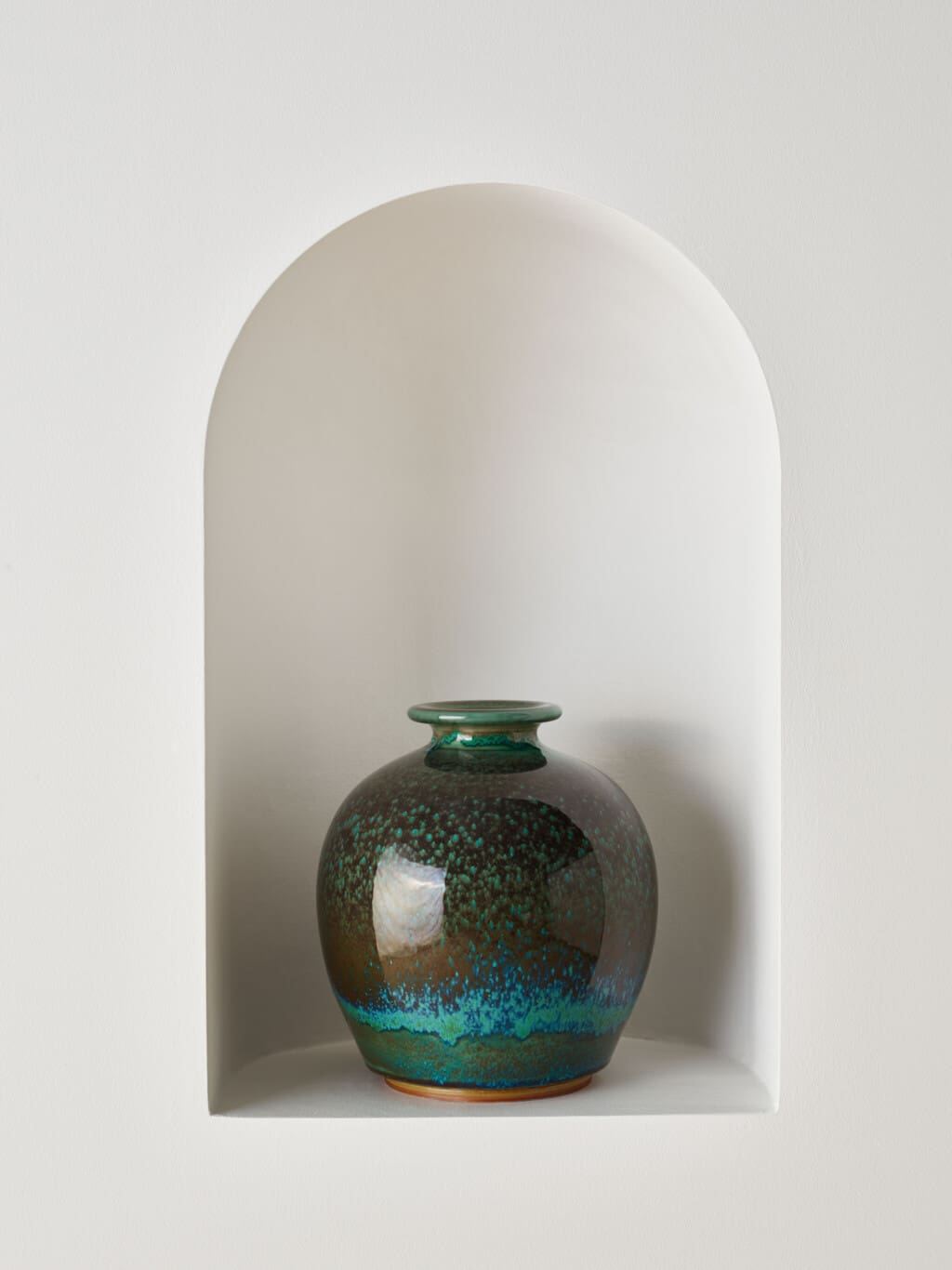 A glassy glaze stoneware vase by Berndt Friberg